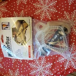 WinterTrax Yaktrax Walk Traction Device for Wintee Safety on Snow and Ice - 1 Pr